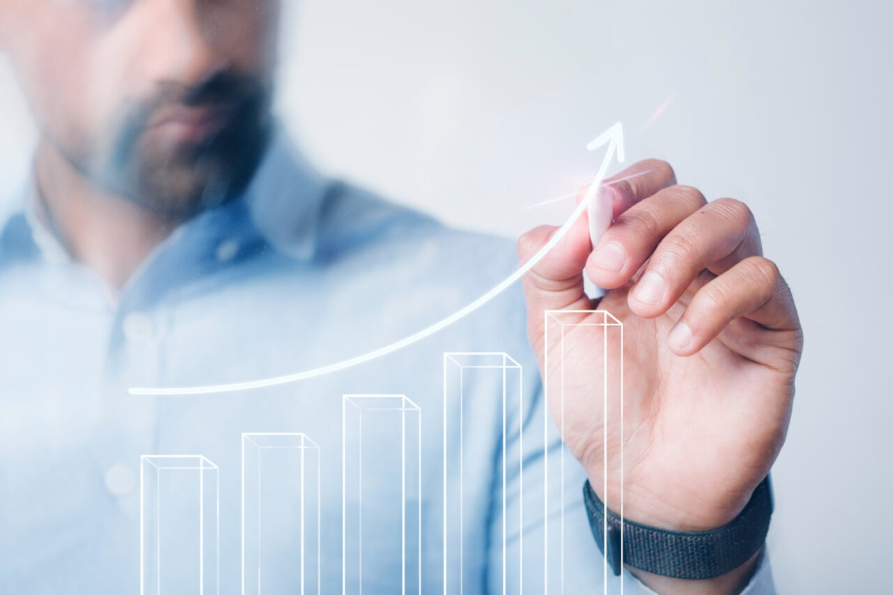 https://asesoresfinancieros.com.co/wp-content/uploads/2025/04/invierte-y-crece-1280x853.jpg