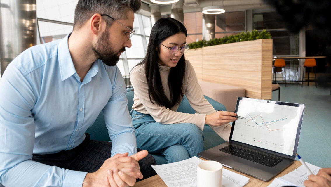 https://asesoresfinancieros.com.co/wp-content/uploads/2025/08/Finanzas-para-emprendedores-1134x640.jpg