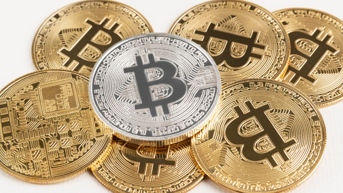 https://asesoresfinancieros.com.co/wp-content/uploads/2025/11/criptomonedas-1134x640.jpg