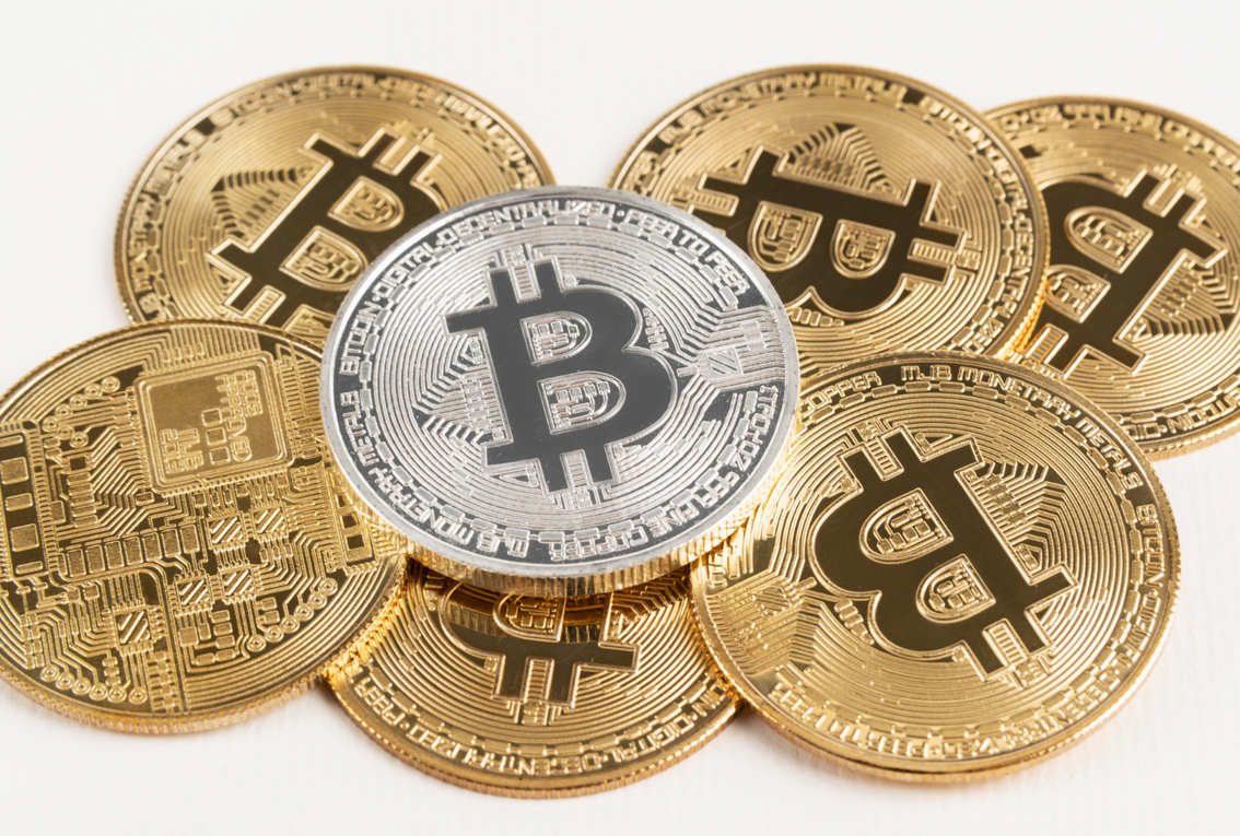 https://asesoresfinancieros.com.co/wp-content/uploads/2025/11/criptomonedas.jpg