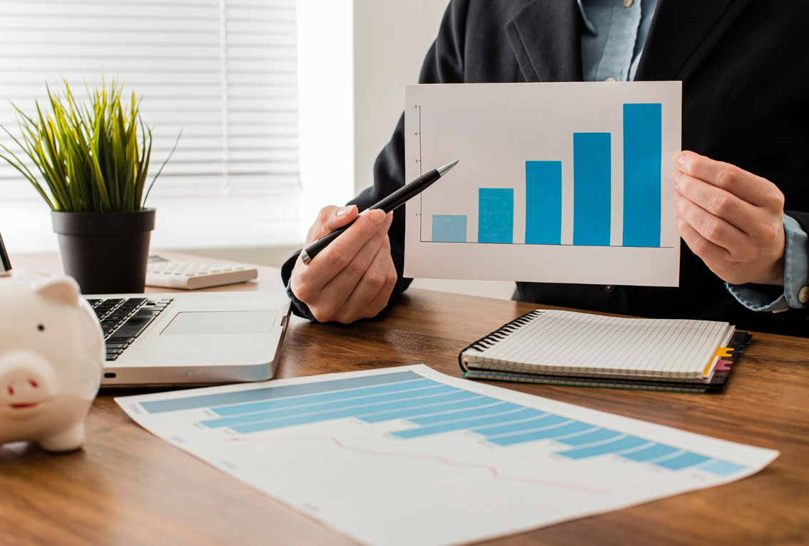 https://asesoresfinancieros.com.co/wp-content/uploads/2025/12/Metas-financieras-método-SMART.jpg