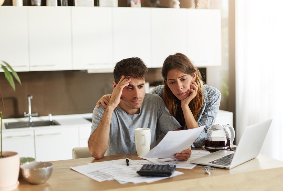 https://asesoresfinancieros.com.co/wp-content/uploads/2026/02/fatiga-financiera.jpg