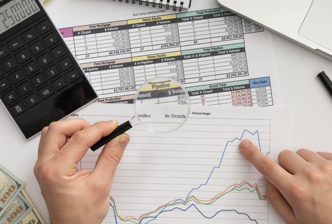 https://asesoresfinancieros.com.co/wp-content/uploads/2026/03/ingresos-variables-en-Colombia.jpg