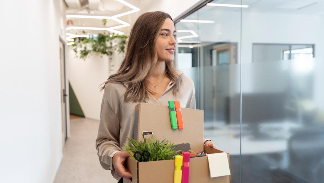 https://asesoresfinancieros.com.co/wp-content/uploads/2026/04/cambio-de-trabajo-1134x640.jpg