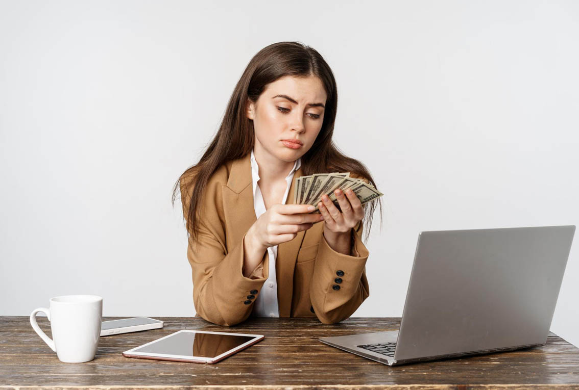 https://asesoresfinancieros.com.co/wp-content/uploads/2026/06/Vivir-al-día-financieramente.jpg